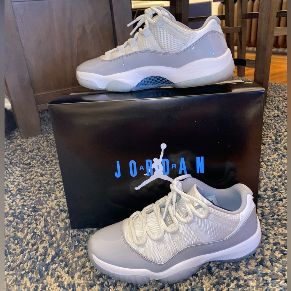 Men’s air Jordan 11 cement grey size 8.5